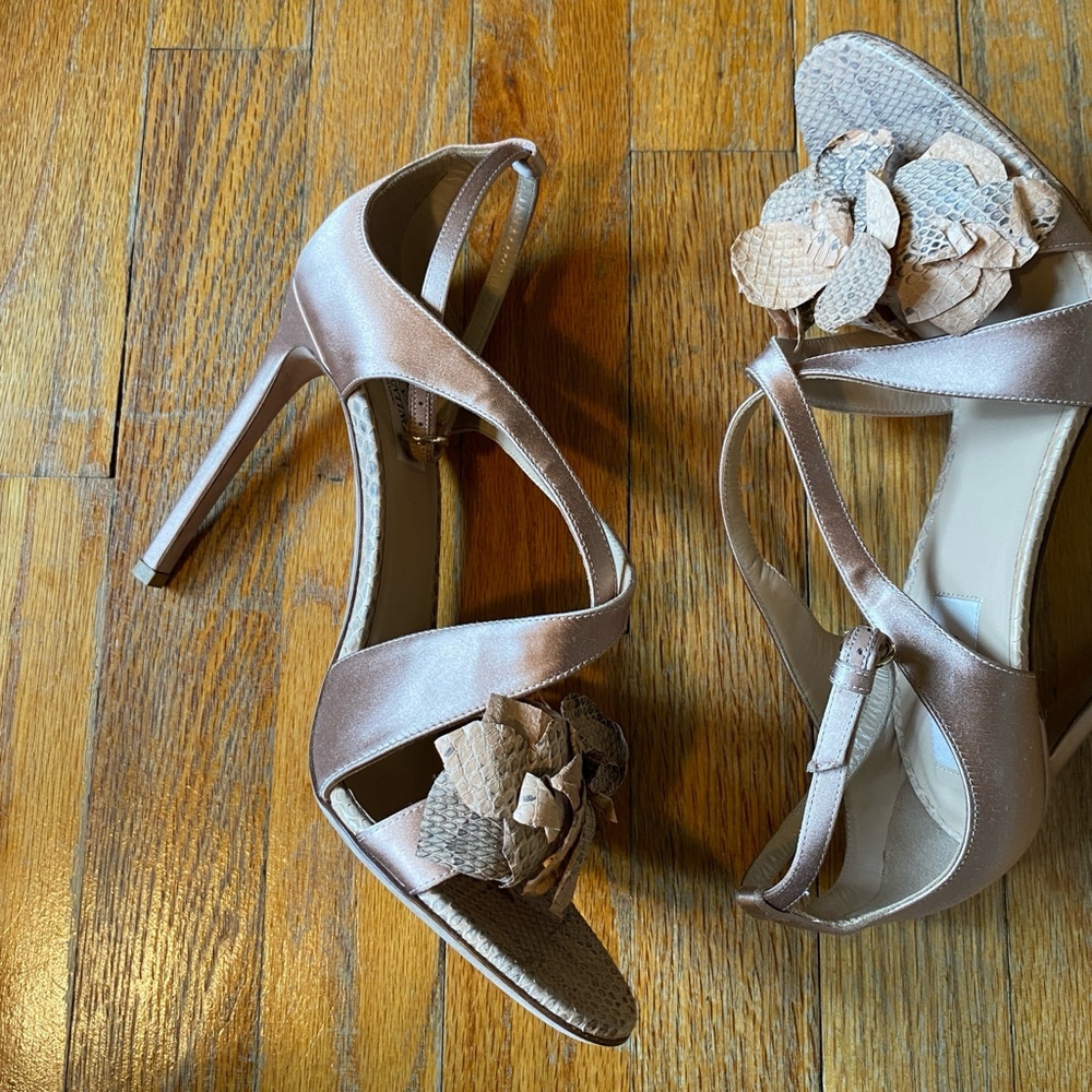Authenticated Valentino Heels, Valentino Heels, Neutral/Champagne, USW 9 - Picture 1 of 10